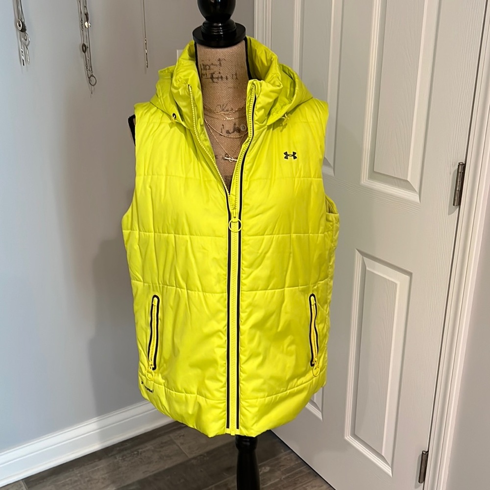 Women’s Under Armour vests